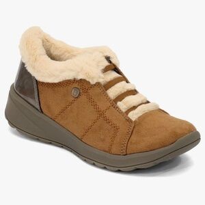 BZees Women's Golden Ankle Boot size 6